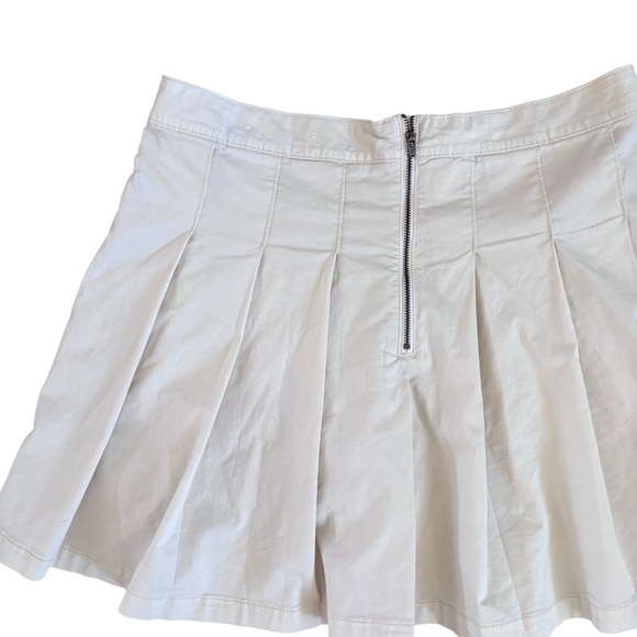 American Eagle Beige Front Pleated Mini Skirt Size 12 - Picture 3 of 12